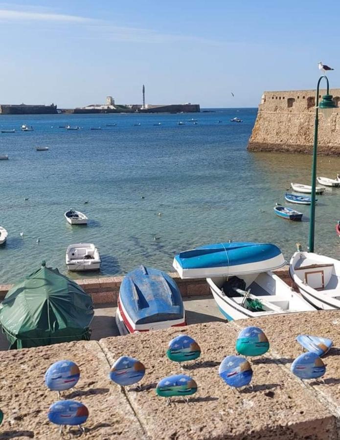 Apartamento Loft Puerto De Gades Cádiz Eksteriør billede